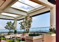 Retractable Roof